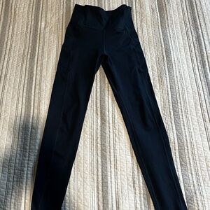 Sz M Girlfriend Collective High-Rise Pocket Legging in Midnight